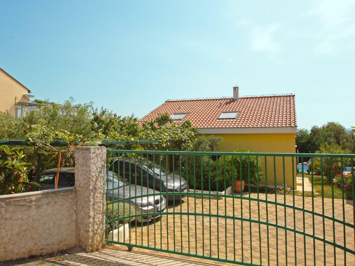 Villa Yellow House By Interhome Diklo Kültér fotó