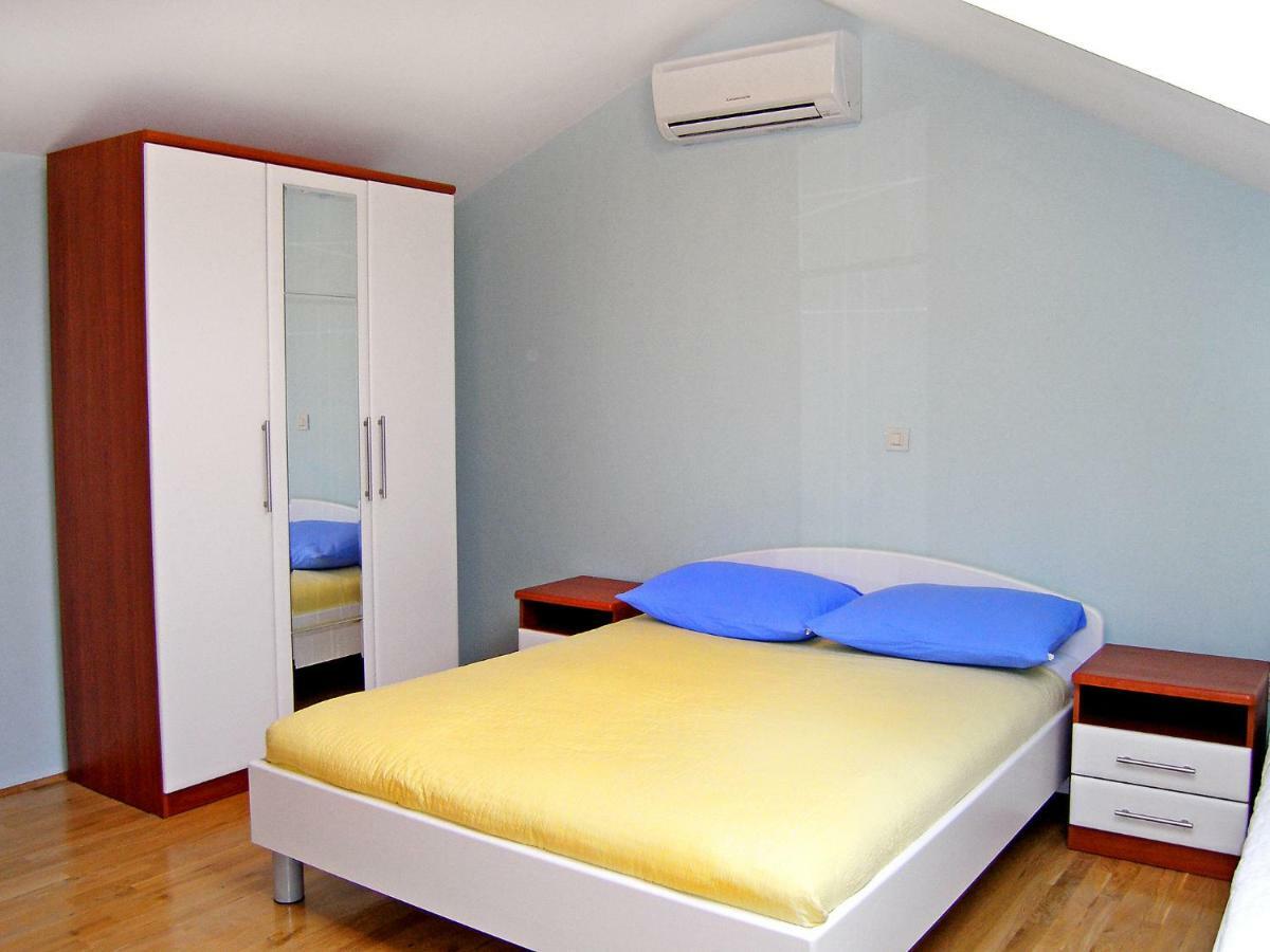 Villa Yellow House By Interhome Diklo Kültér fotó