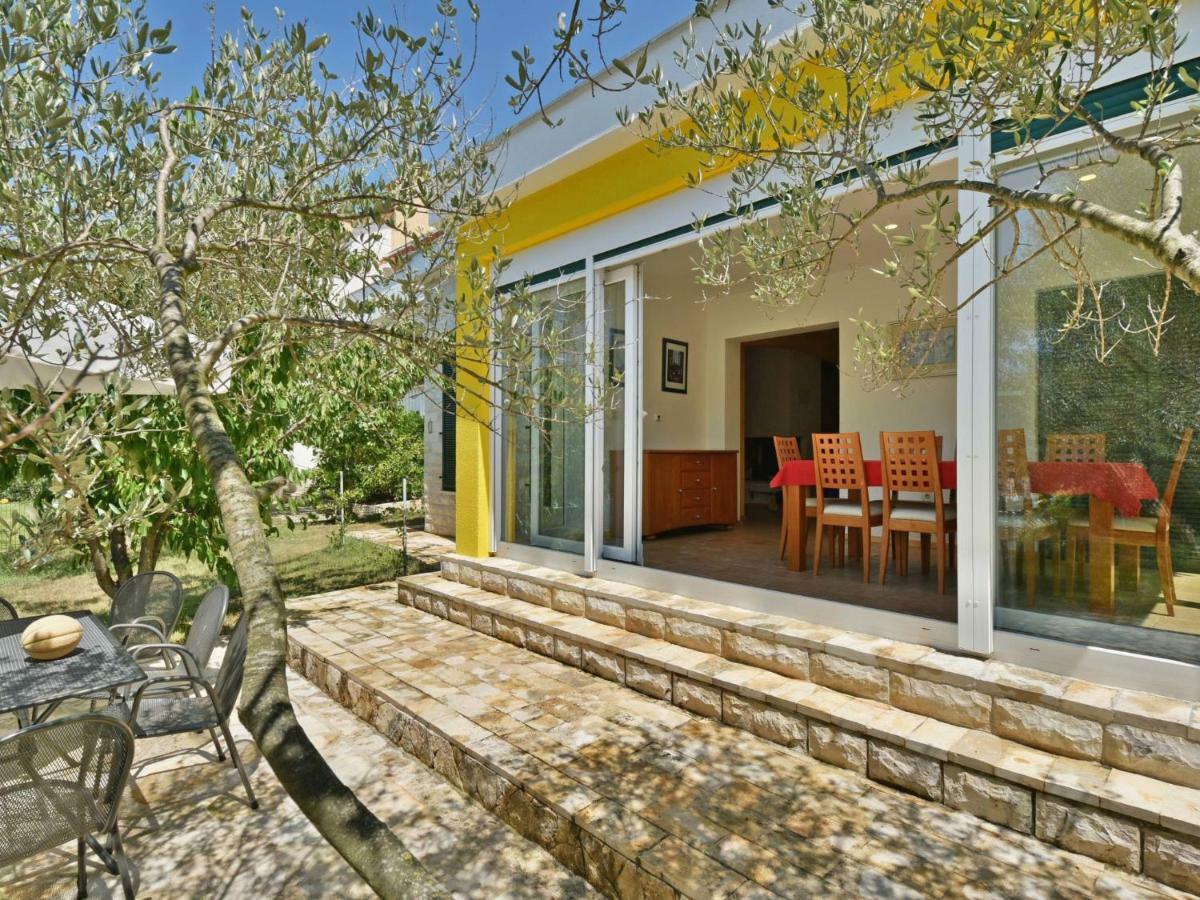 Villa Yellow House By Interhome Diklo Kültér fotó